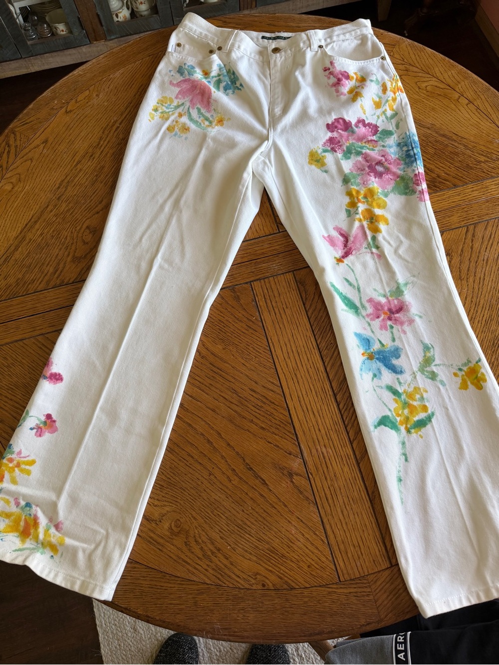Ralph Lauren White Straight-Leg Jeans with Hand-Painted Floral Design - Picture 2 of 8